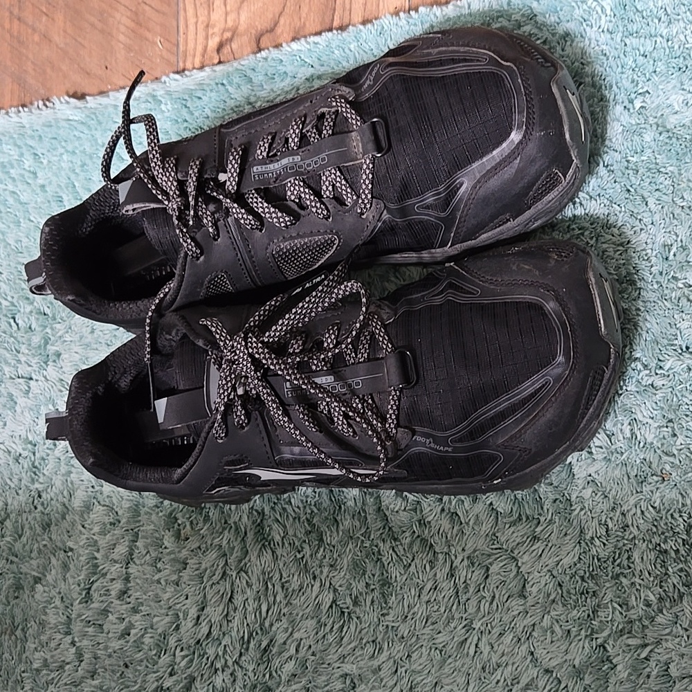 Altra Lone Peak 4.5 mens size 10